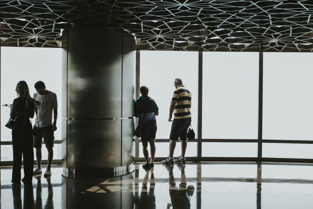 burj khalifa sunrise people see