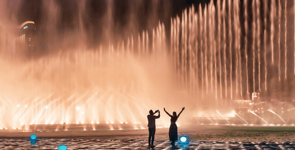 dubai_fountain_boardwalk_Burj Khalifa_Redsand Dubai - Licensed from dubai.platinumlist.net